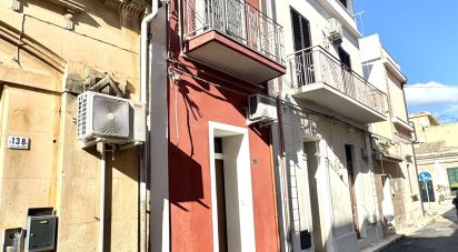 Casa indipendente / Villa 9 locali di 80 m² in Avola (96012)