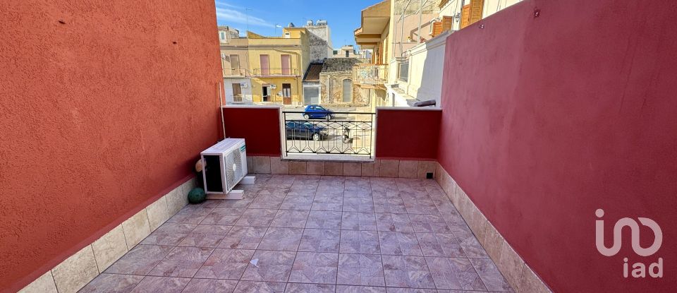 House 9 rooms of 80 m² in Avola (96012)