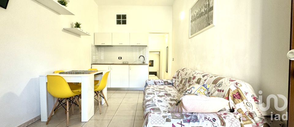 House 9 rooms of 80 m² in Avola (96012)