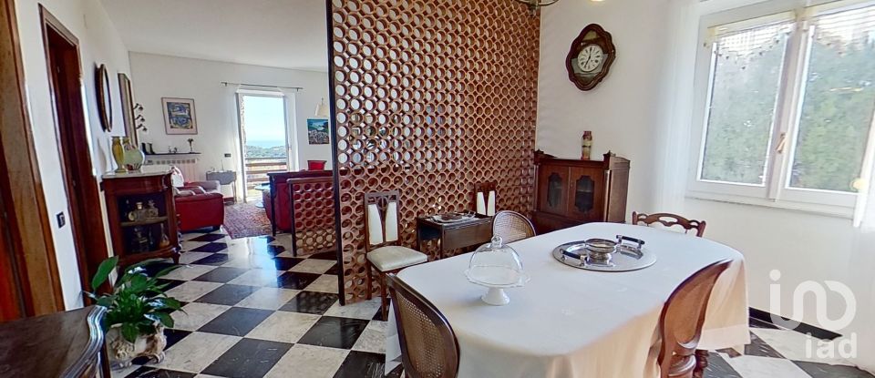 Casa indipendente / Villa 0 locali di 236 m² in Cogoleto (16016)
