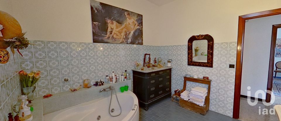 Casa indipendente / Villa 0 locali di 236 m² in Cogoleto (16016)