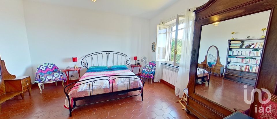 Casa indipendente / Villa 0 locali di 236 m² in Cogoleto (16016)