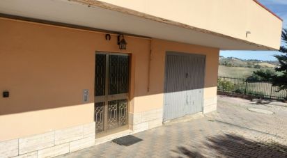 Appartamento 11 locali di 270 m² a Spoltore (65010)