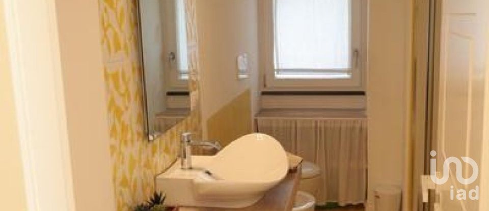 Farm 4 rooms of 110 m² in Ischia (80077)