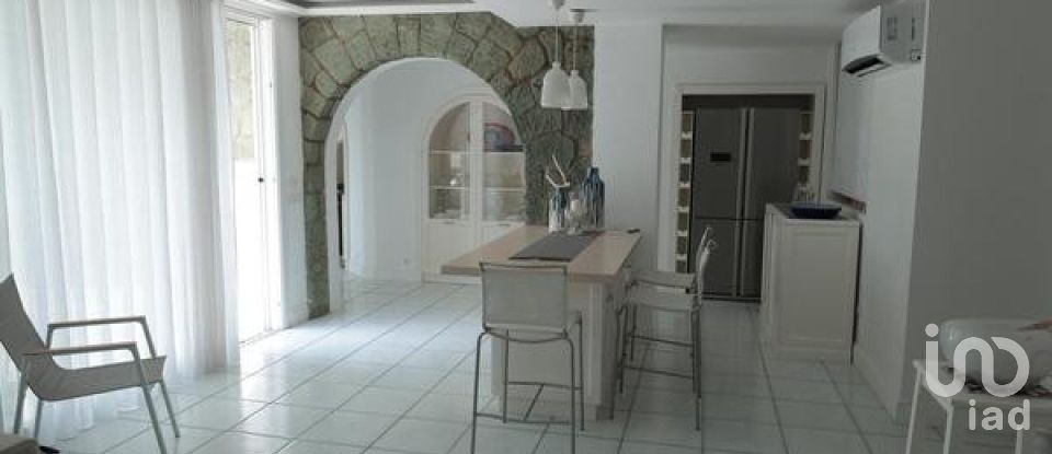 Farm 4 rooms of 110 m² in Ischia (80077)