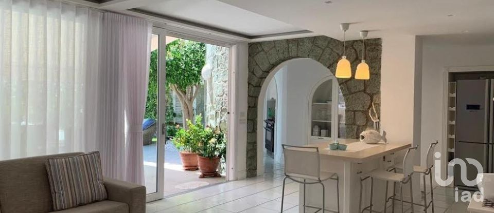 Farm 4 rooms of 110 m² in Ischia (80077)