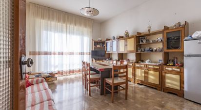 Appartamento 5 locali di 144 m² a Fermo (63900)