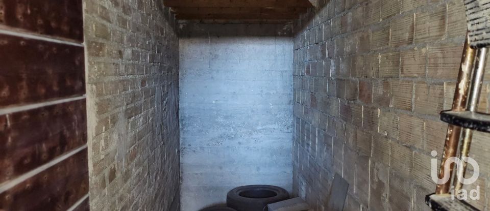 Posto auto di 106 m² in Fermo (63900)