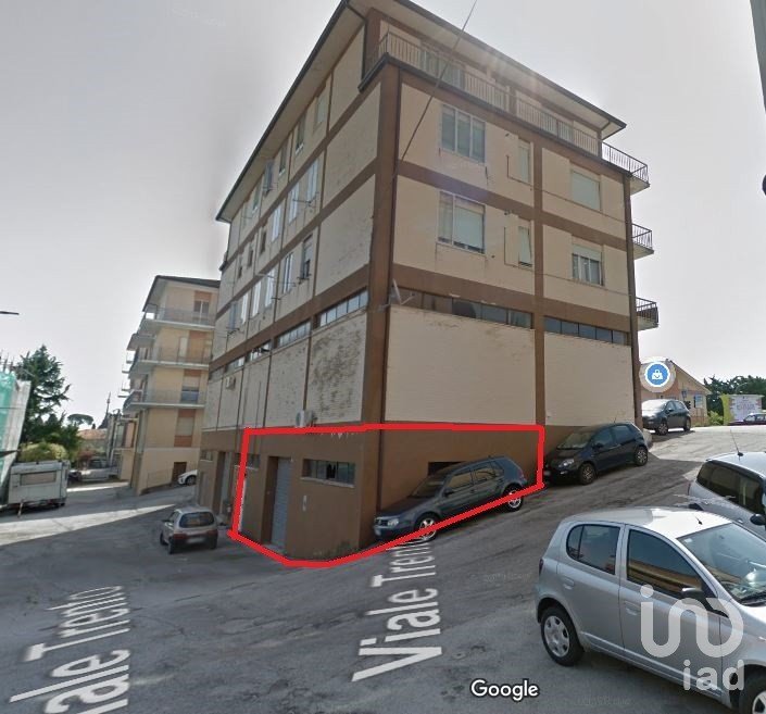 Posto auto di 106 m² in Fermo (63900)