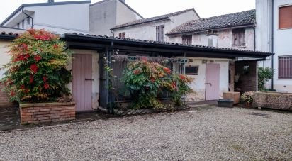Casa indipendente 10 locali di 358 m² in Goito (46044)