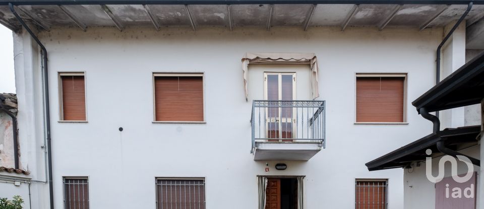 Townhouse 10 rooms of 358 m² in Goito (46044)