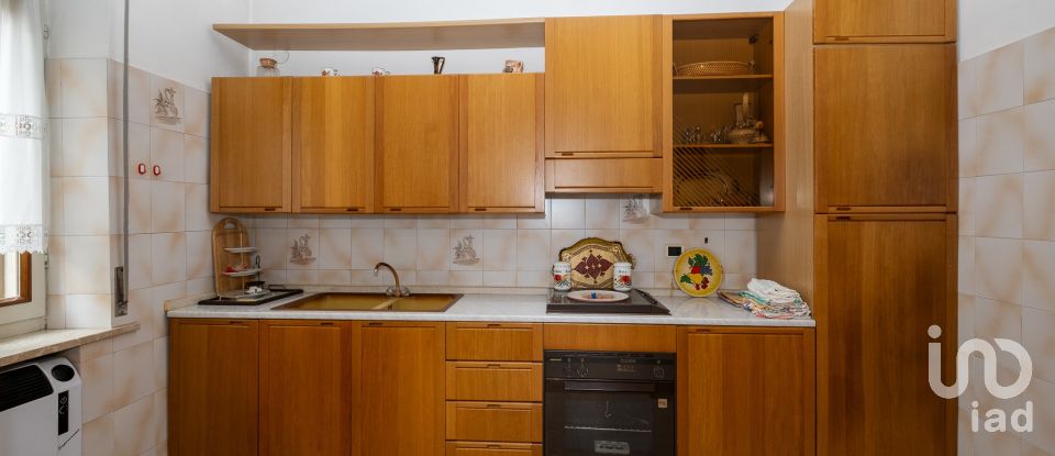 Townhouse 10 rooms of 358 m² in Goito (46044)