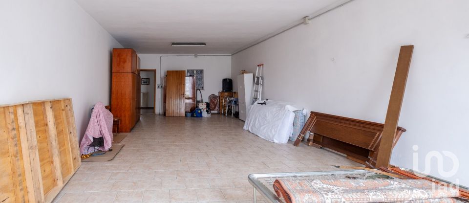 Townhouse 10 rooms of 358 m² in Goito (46044)
