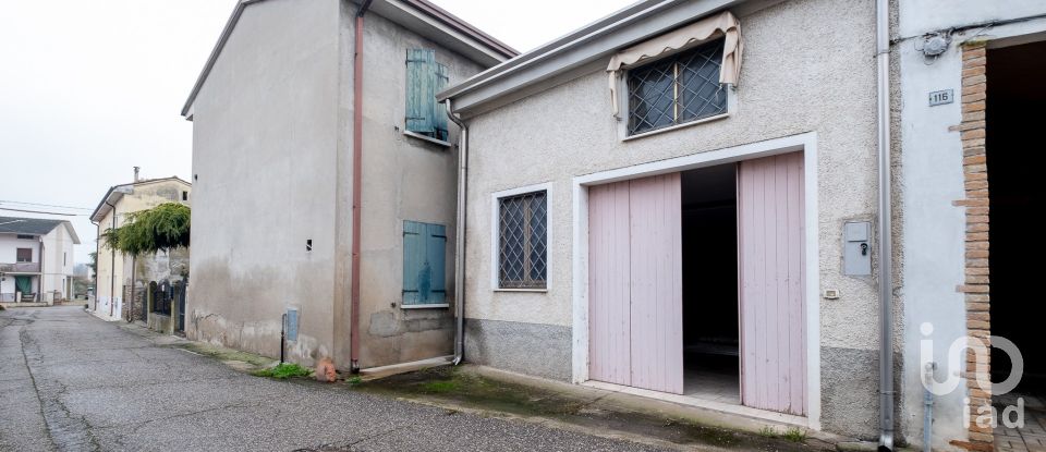 Townhouse 10 rooms of 358 m² in Goito (46044)