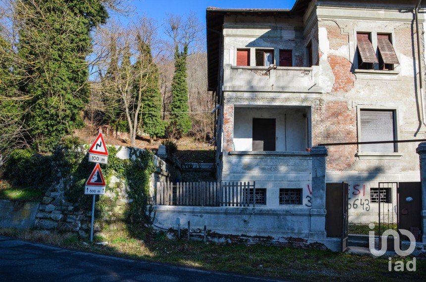 Casa indipendente / Villa 10 locali di 289 m² in Cengio (17056)