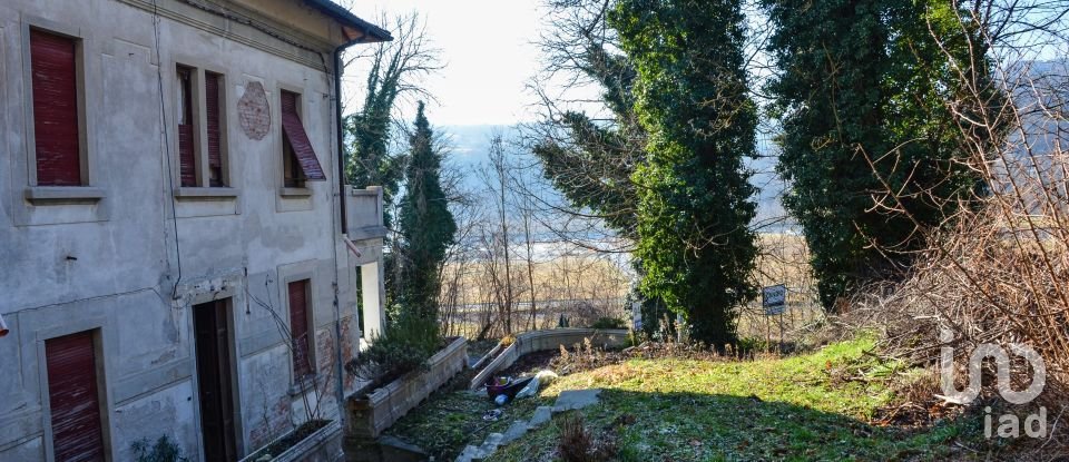 Casa indipendente / Villa 10 locali di 289 m² in Cengio (17056)