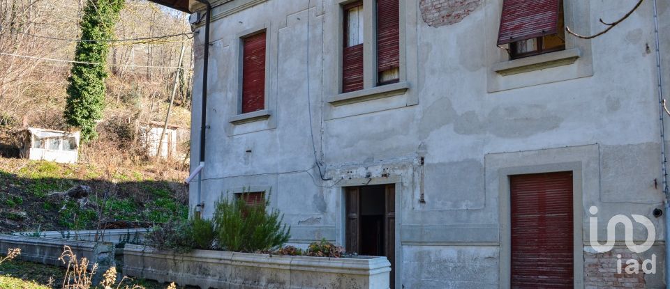 Casa indipendente / Villa 10 locali di 289 m² in Cengio (17056)