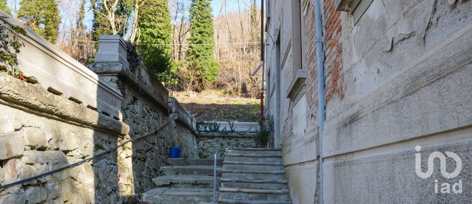 Casa indipendente / Villa 10 locali di 289 m² in Cengio (17056)