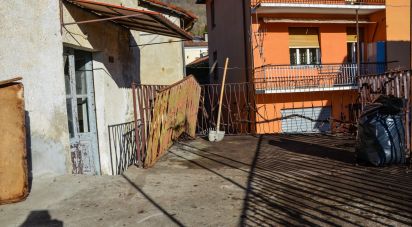 Casa indipendente / Villa 8 locali di 220 m² in Cengio (17056)