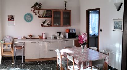 Appartamento 5 locali di 111 m² a Valenza (15048)