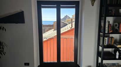 Loft 5 rooms of 105 m² in Genova (16167)