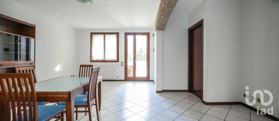 Traditional house 3 rooms of 142 m² in Migliaro (44020)