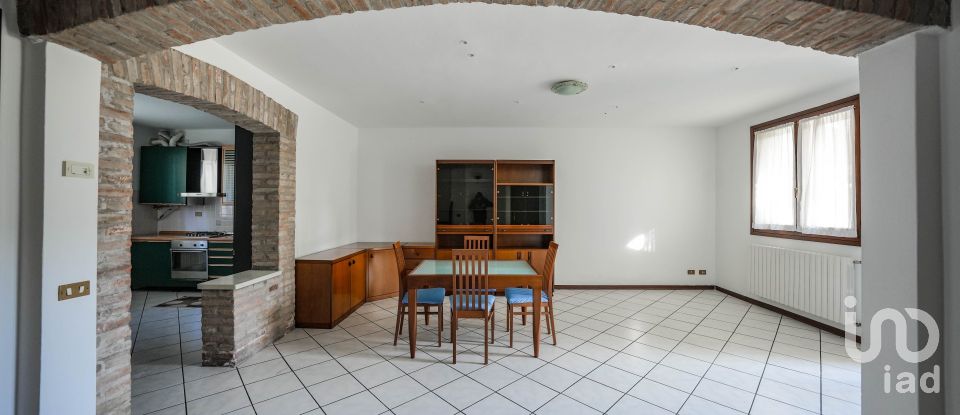 Traditional house 3 rooms of 142 m² in Migliaro (44020)