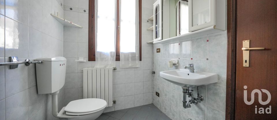 Traditional house 3 rooms of 142 m² in Migliaro (44020)