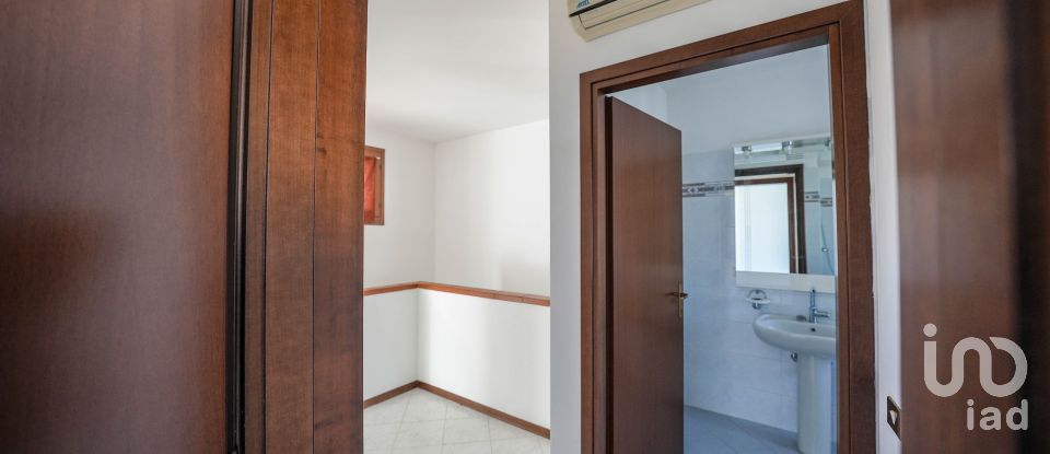 Traditional house 3 rooms of 142 m² in Migliaro (44020)