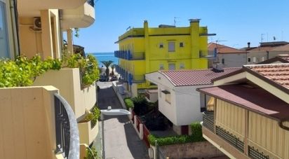 Appartamento 6 locali di 91 m² a Tortoreto (64018)