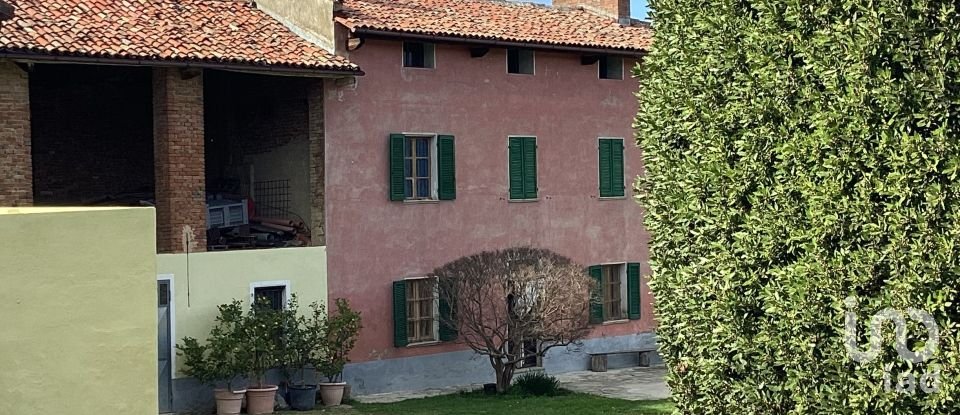 Casa indipendente / Villa 13 locali di 370 m² in Castelletto Molina (14040)