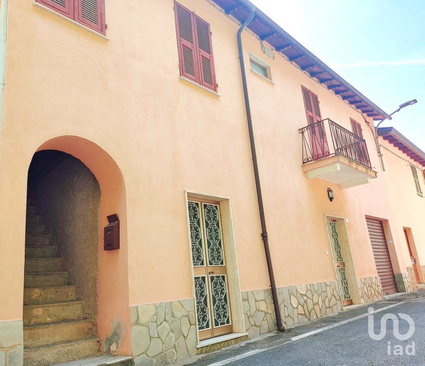 Appartamento 7 locali di 240 m² a Casanova Lerrone (17033)