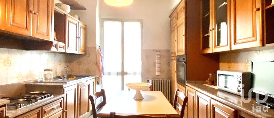 Appartamento 7 locali di 240 m² a Casanova Lerrone (17033)