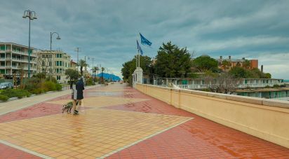 Shop / premises commercial of 100 m² in Genova (16146)