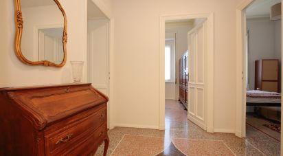 Quadrilocale di 118 m² a Genova (16122)