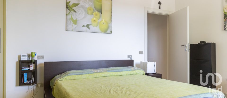 House 12 rooms of 323 m² in Ancona (60121)