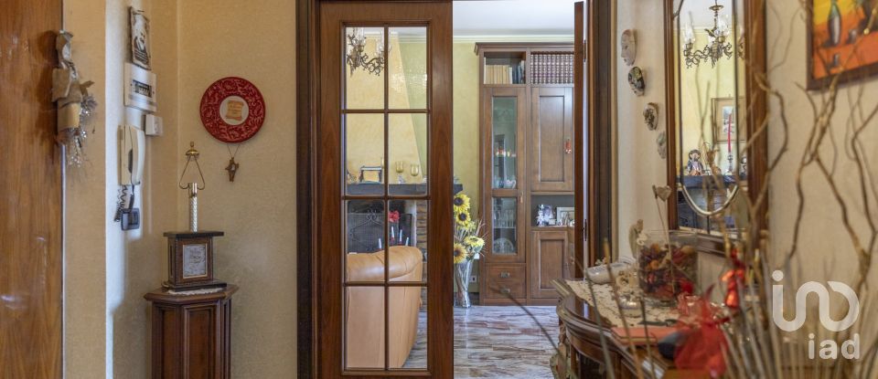 House 12 rooms of 323 m² in Ancona (60121)