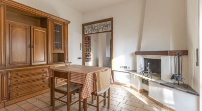 Appartamento 7 locali di 191 m² a Osimo (60027)