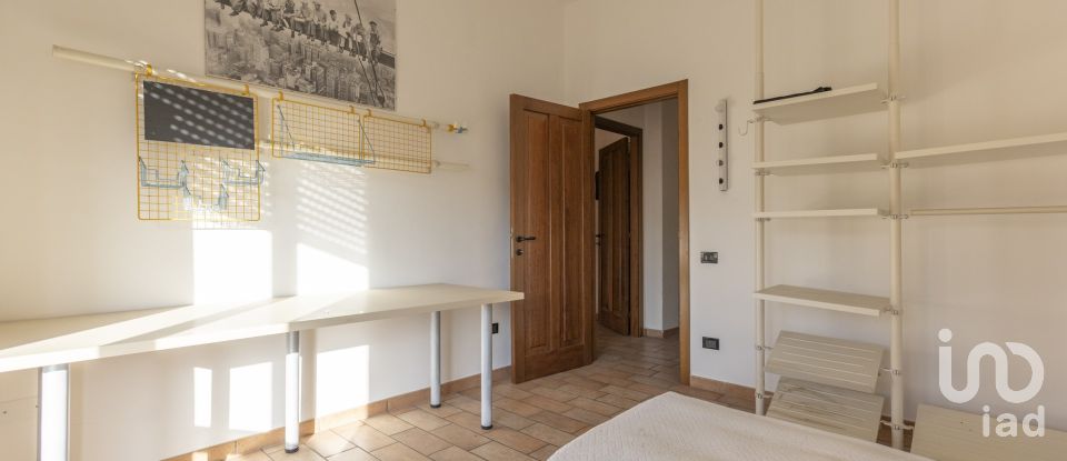 Appartamento 7 locali di 191 m² a Osimo (60027)