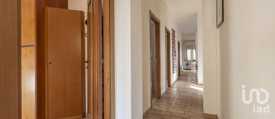 Appartamento 7 locali di 191 m² a Osimo (60027)