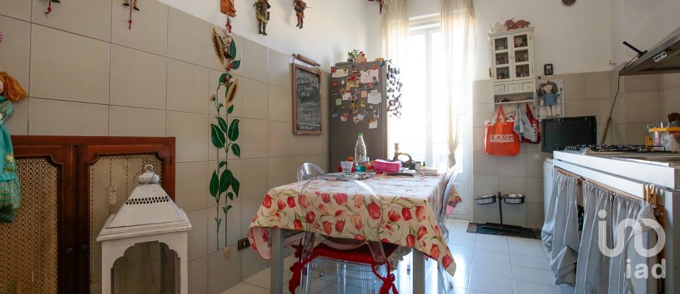 Apartment 10 rooms of 213 m² in Genova (16151)