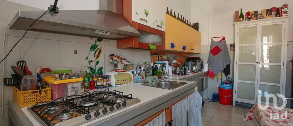 Apartment 10 rooms of 213 m² in Genova (16151)