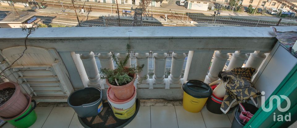 Apartment 10 rooms of 213 m² in Genova (16151)