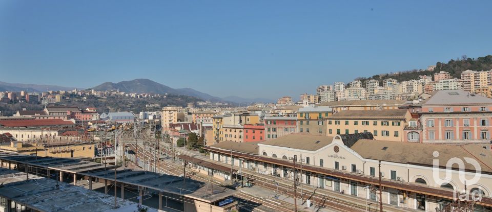 Apartment 10 rooms of 213 m² in Genova (16151)