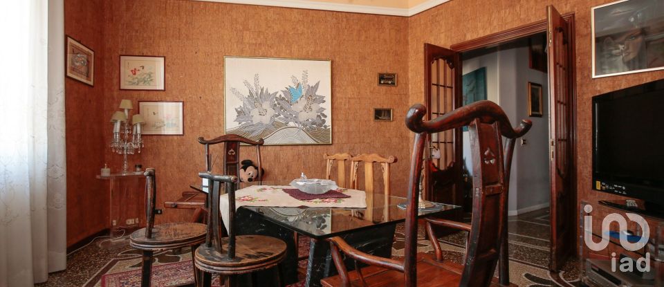 Apartment 10 rooms of 213 m² in Genova (16151)