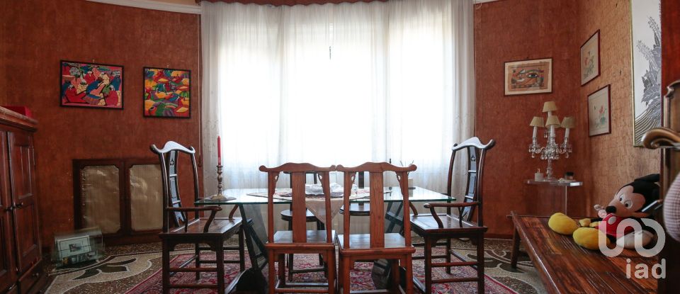 Apartment 10 rooms of 213 m² in Genova (16151)