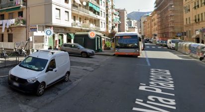 Negozio / locale commerciale di 80 m² in Genova (16149)