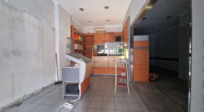 Negozio / locale commerciale di 80 m² in Genova (16149)