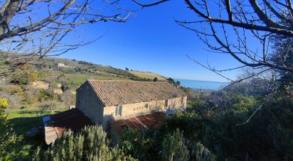 Rustico 7 locali di 280 m² in Grottammare (63066)