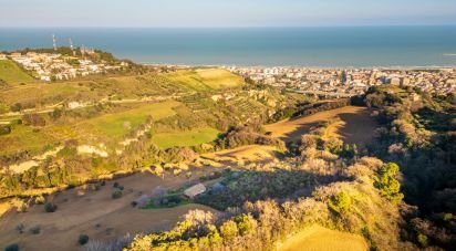 Rustico 7 locali di 280 m² in Grottammare (63066)